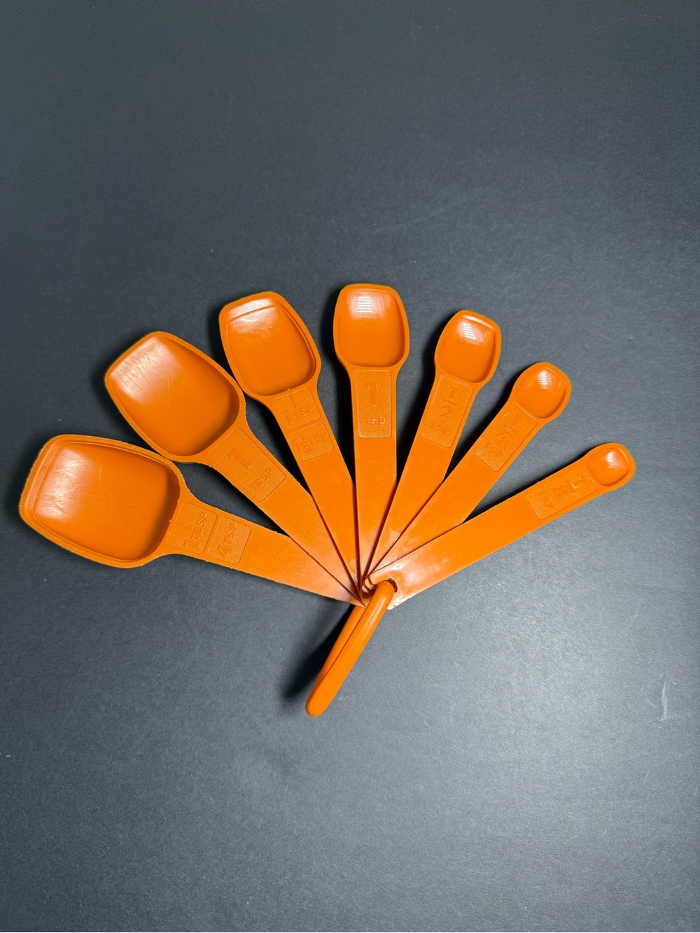Vintage Tupperware Harvest Orange Measuring Spoons - Set of 7 With D-Ring